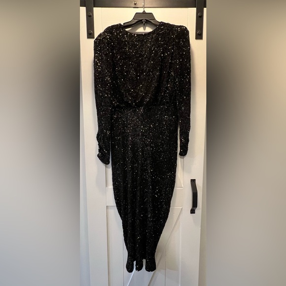 Express Black Sequin V-Neck Midi Dress - Picture 5 of 5